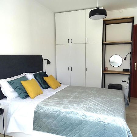 Zeus Bright & New Apartment - 25' Walk To The Acropolis Атина Екстериор снимка