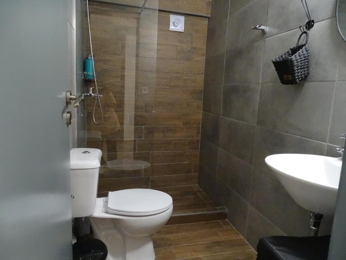 Zeus Bright & New Apartment - 25' Walk To The Acropolis Атина Екстериор снимка