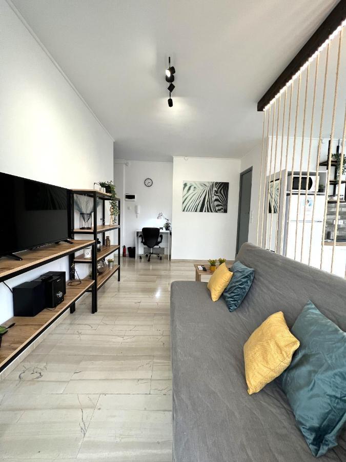 Zeus Bright & New Apartment - 25' Walk To The Acropolis Атина Екстериор снимка